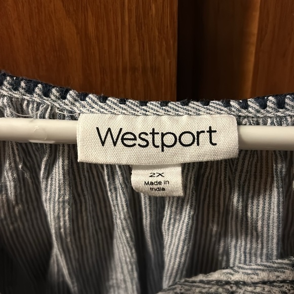 3X Westport long sleeve peasant embroidered crochet at neckline and sleeves.ties - Picture 7 of 13